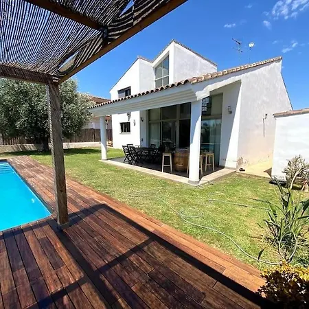With Private Pool & Garden Ribarroja del Turia
