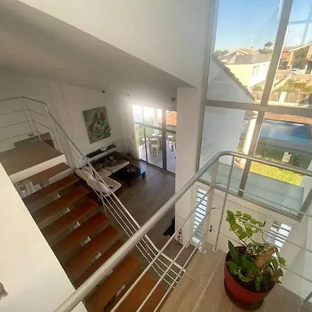 Villa With Private Pool & Garden Ribarroja del Turia