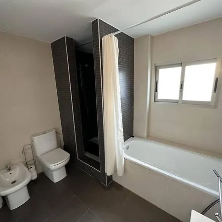 With Private Pool & Garden Ribarroja del Turia