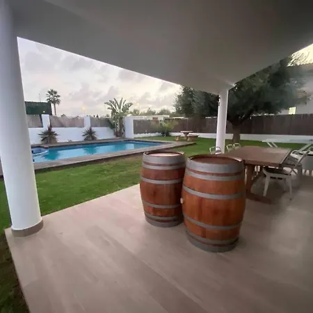 With Private Pool & Garden Villa Ribarroja del Turia